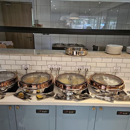 Park Inn & Suites By Radisson Thrissur East Fort Ngoại thất bức ảnh