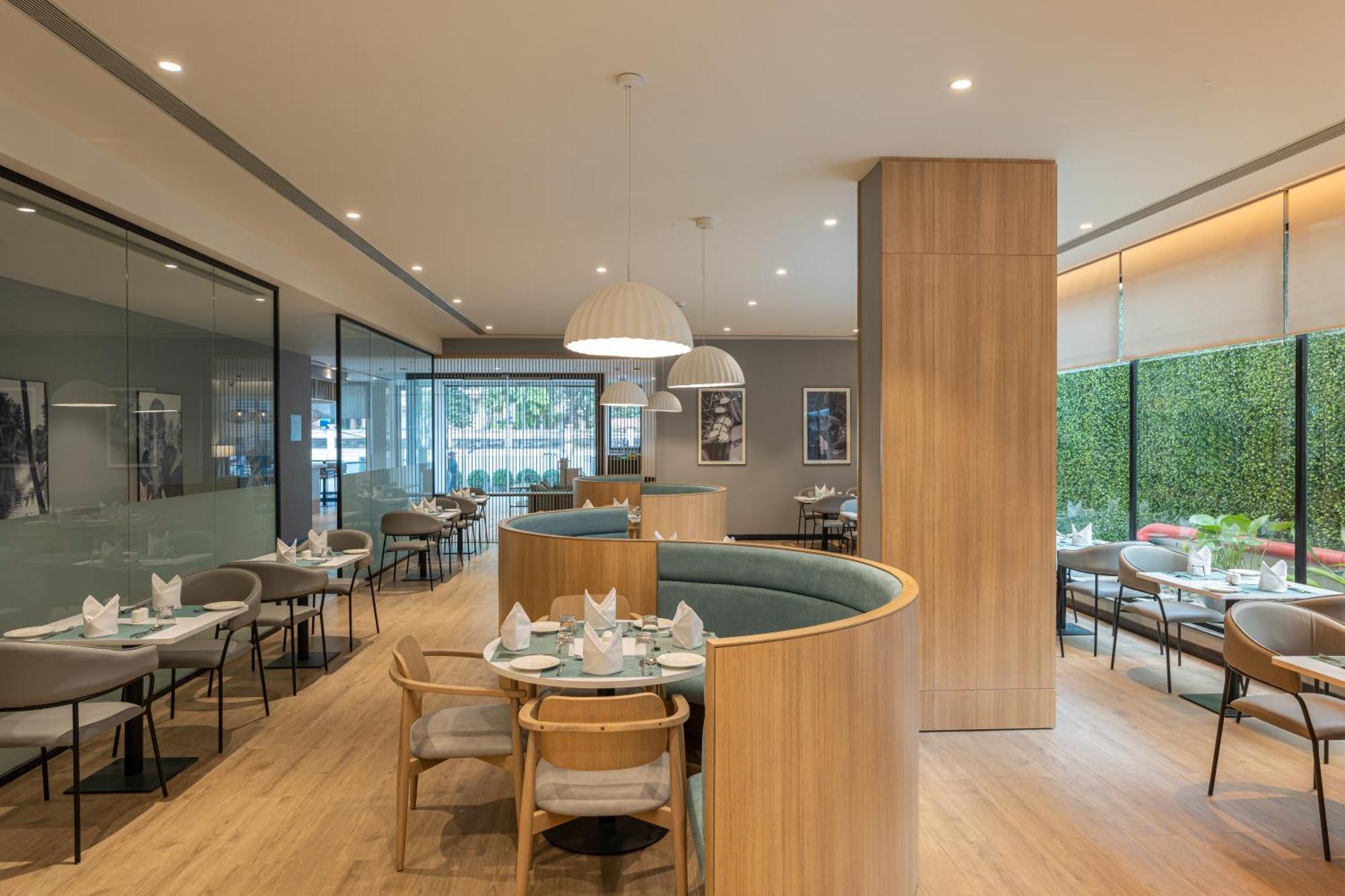 Park Inn & Suites By Radisson Thrissur East Fort Ngoại thất bức ảnh