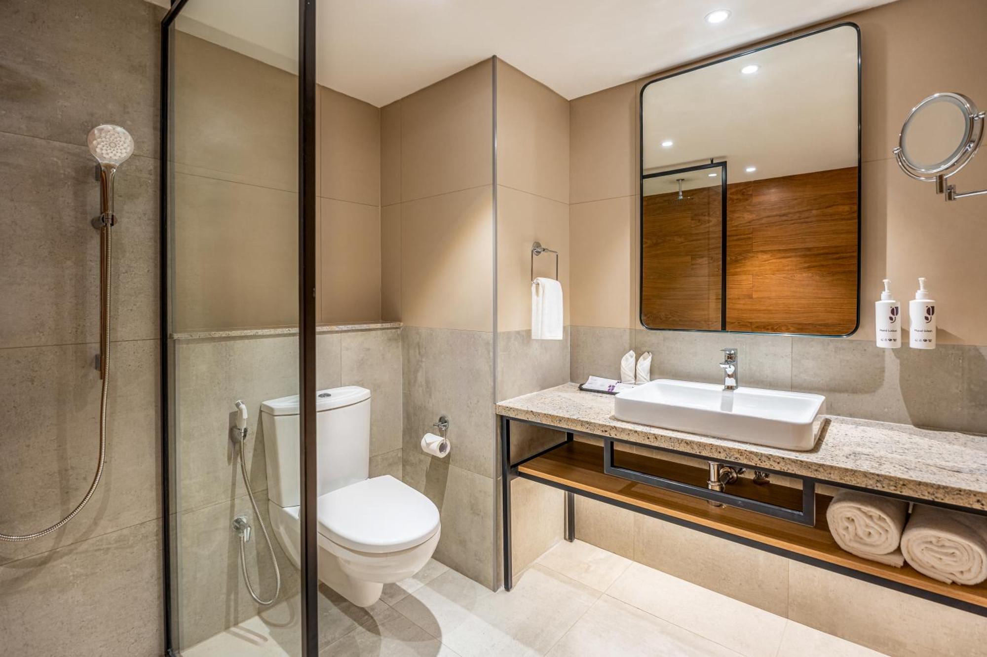 Park Inn & Suites By Radisson Thrissur East Fort Ngoại thất bức ảnh