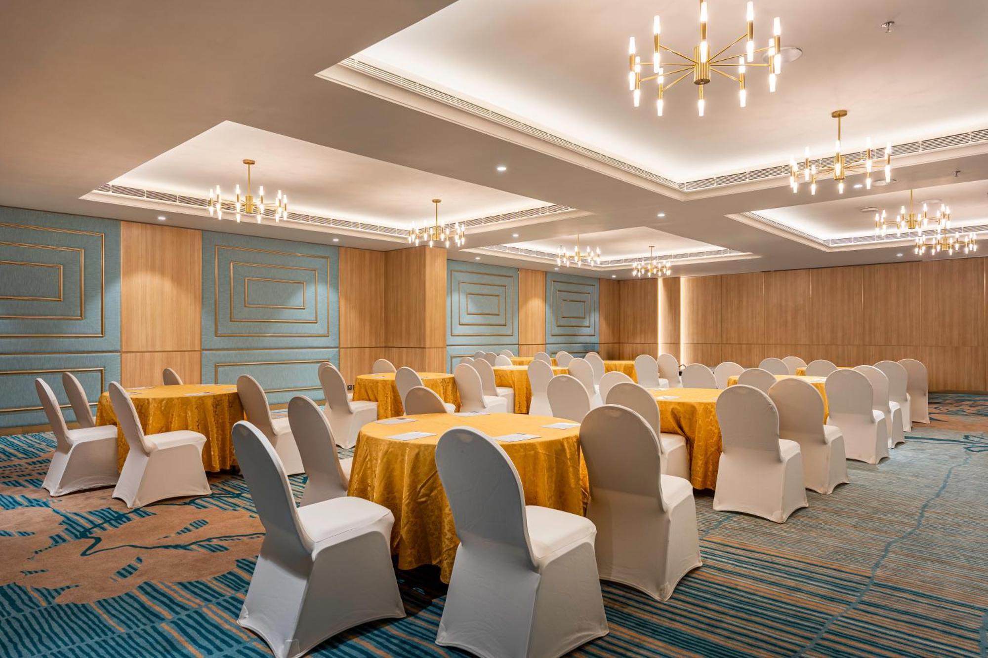 Park Inn & Suites By Radisson Thrissur East Fort Ngoại thất bức ảnh
