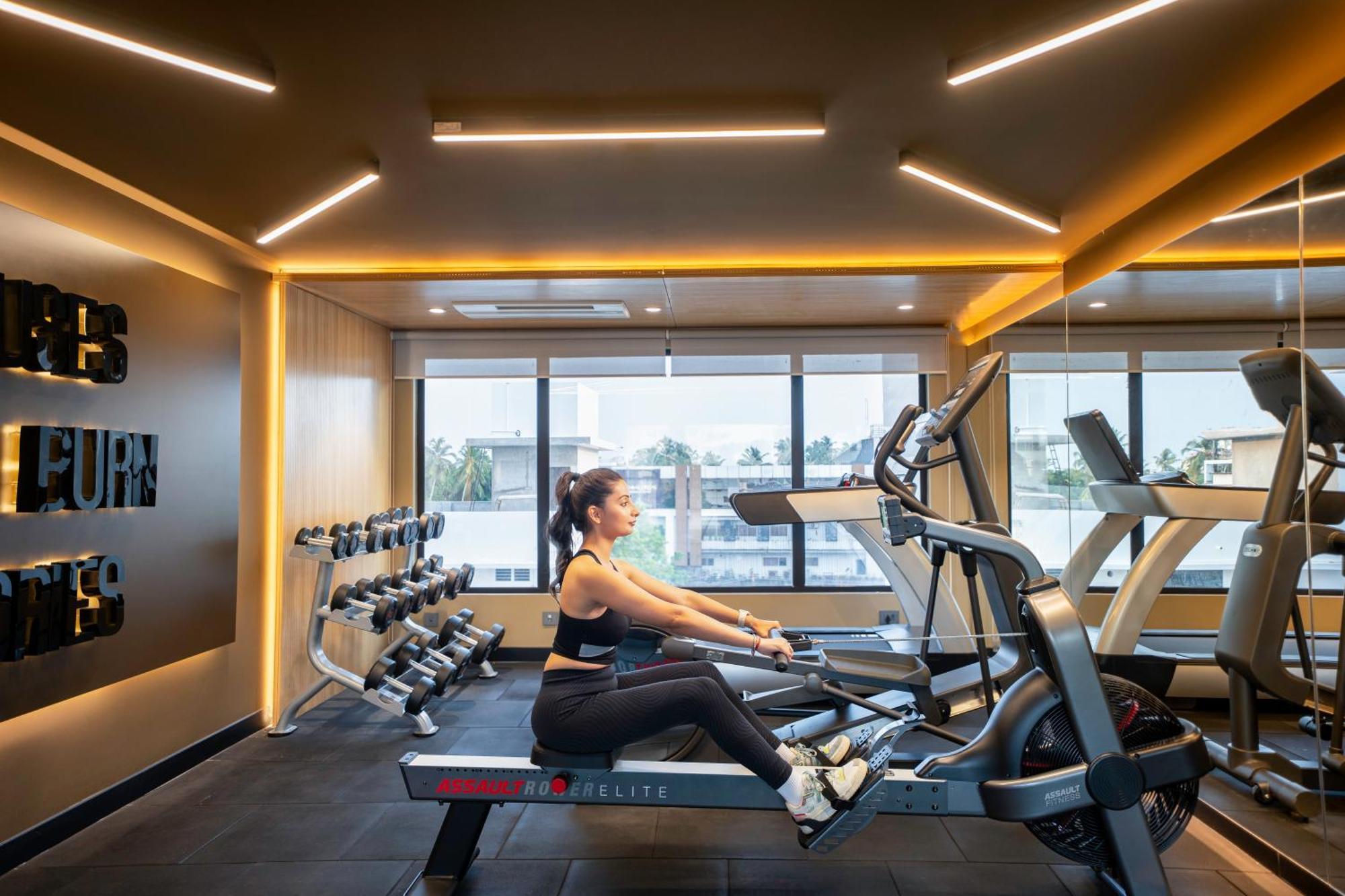 Park Inn & Suites By Radisson Thrissur East Fort Ngoại thất bức ảnh